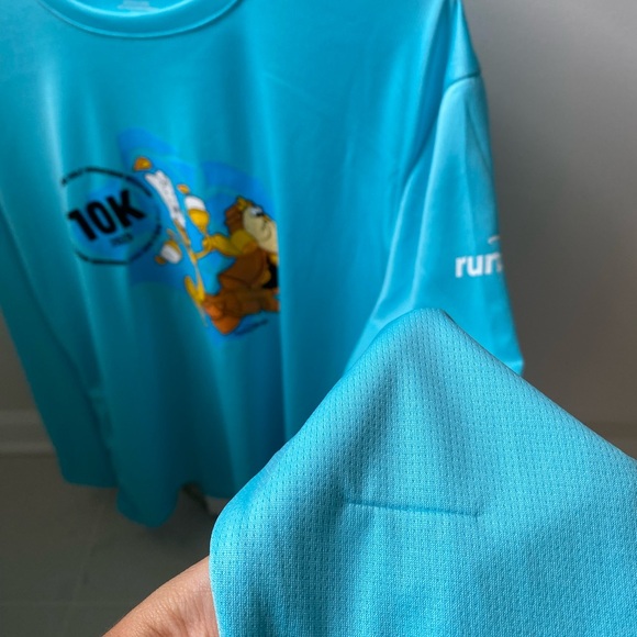 runDisney Wine & Dine 10k 2023 Men’s Large Shirt - Picture 4 of 5